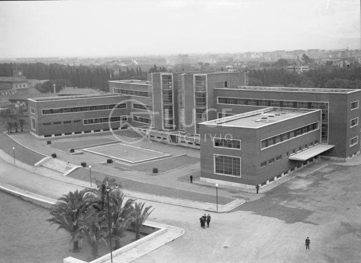 Veduta dell'Istituto di Botanica e di Chimica Farmaceutica, 1935 (Archivio Luce)
